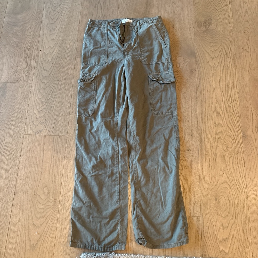 Zara TRF Women's Casual Cargo Pants in Green